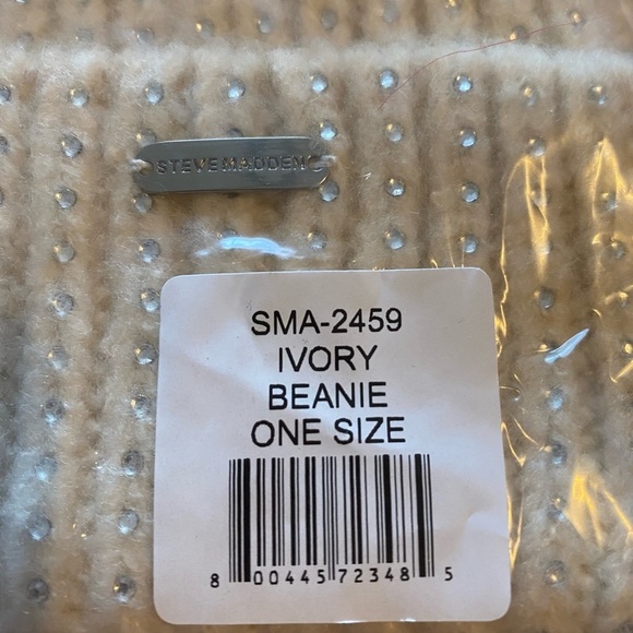 NEW - STEVE MADDEN CRYSTAL WIDE CUFF BEANIE, Ivory. One Size. - Picture 4 of 5